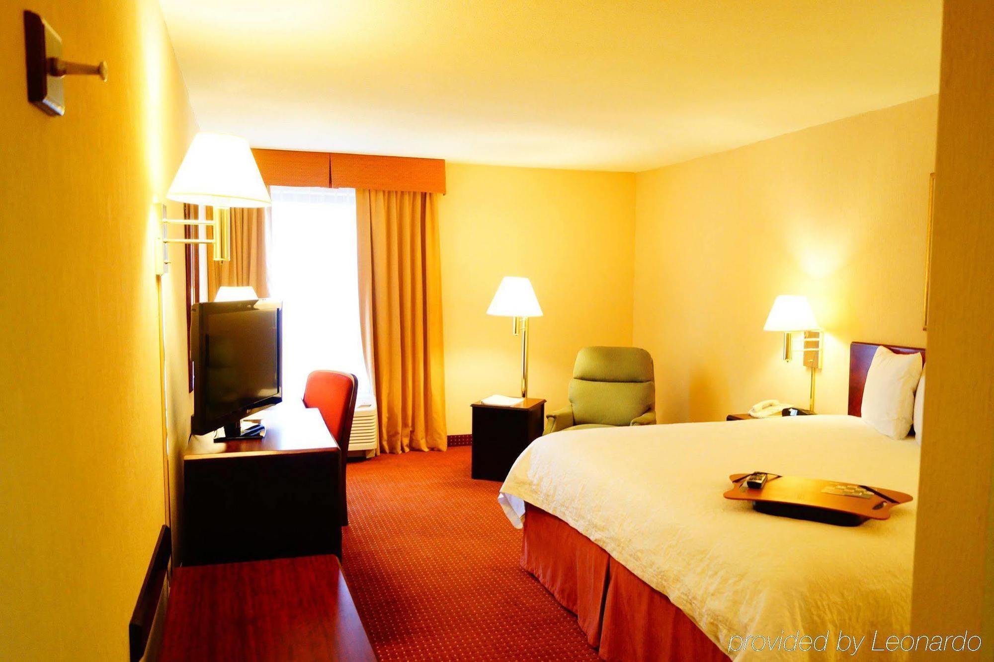 Hampton Monterrey-airport 4*